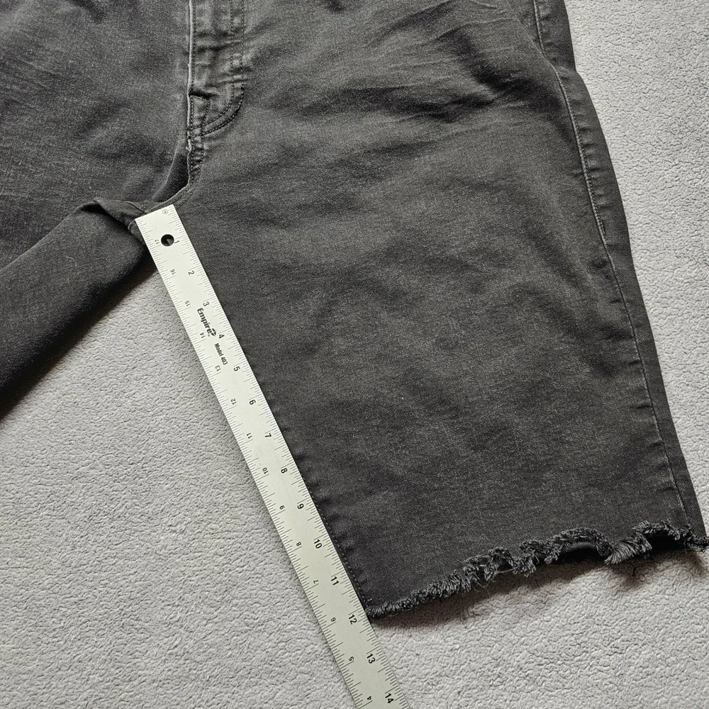 True Religion Ricky Denim Shorts Mens 38 Black Cut Off Raw Hem Flap Pocket Jeans